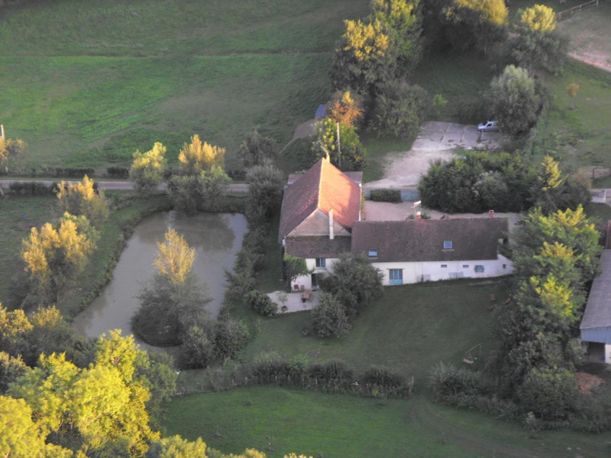 Domaine De Varenne Bed & Breakfast Saint-Amand-en-Puisaye ภายนอก รูปภาพ