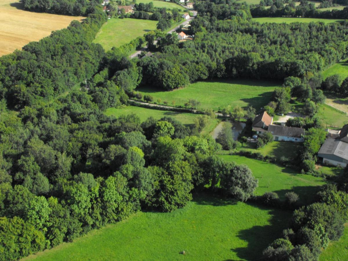 Domaine De Varenne Bed & Breakfast Saint-Amand-en-Puisaye ภายนอก รูปภาพ