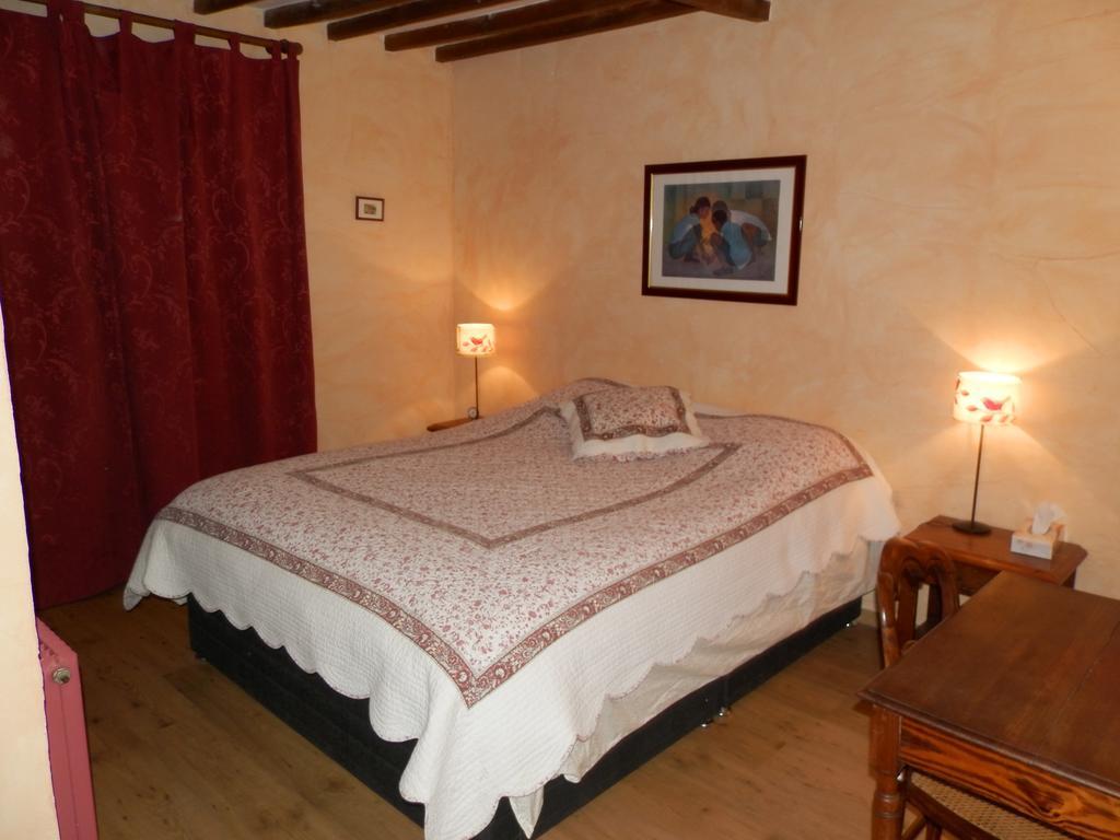 Domaine De Varenne Bed & Breakfast Saint-Amand-en-Puisaye ภายนอก รูปภาพ