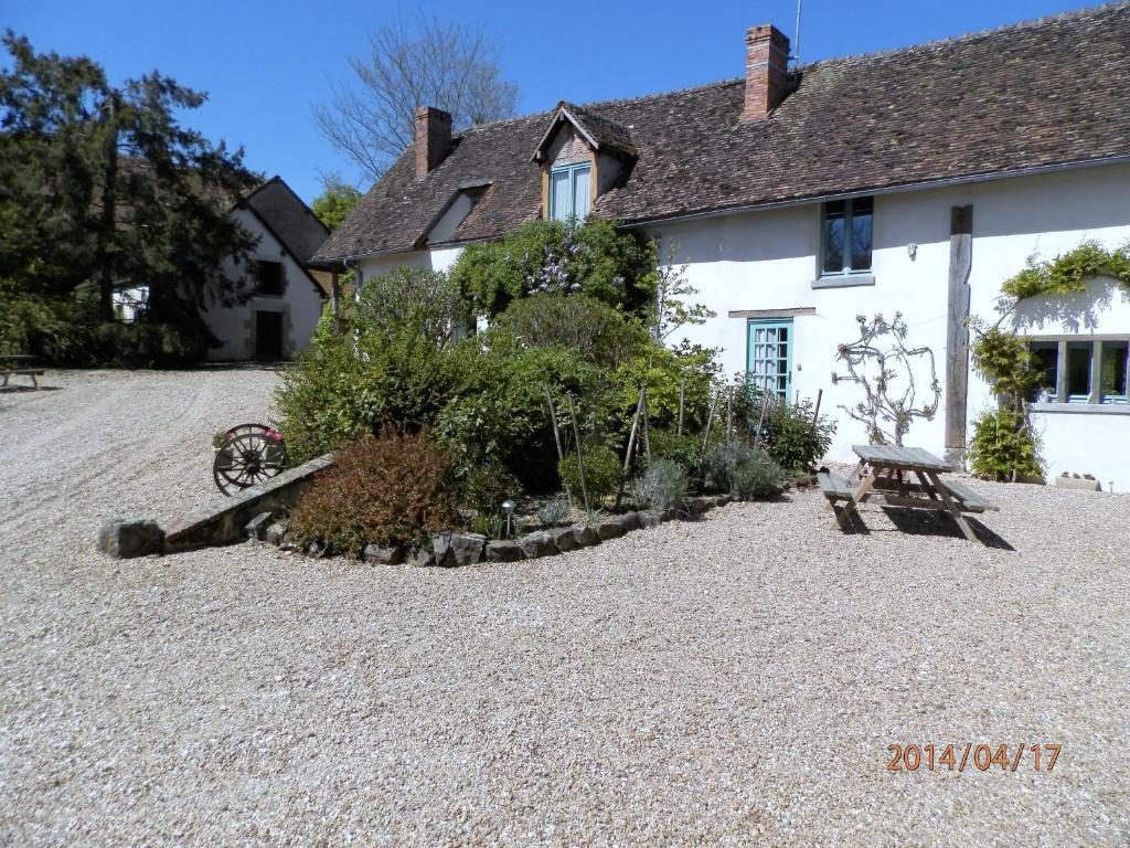 Domaine De Varenne Bed & Breakfast Saint-Amand-en-Puisaye ภายนอก รูปภาพ